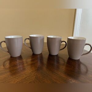 Set of 4 mugs